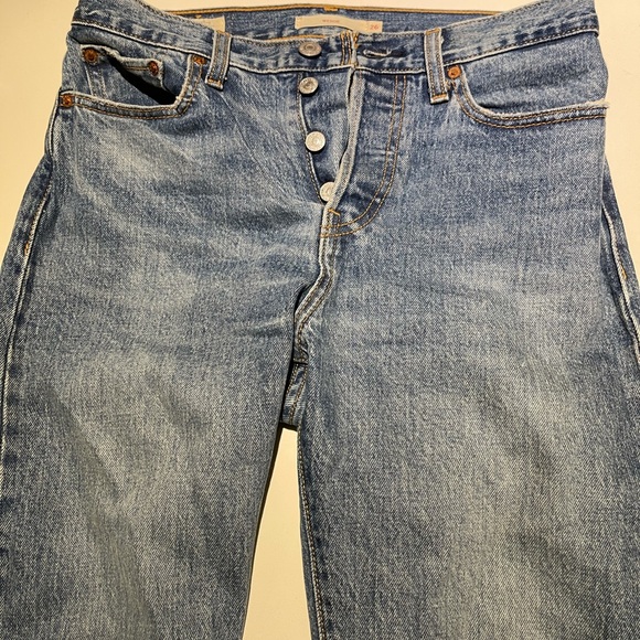 Levi’s wedgie jean - Picture 4 of 4